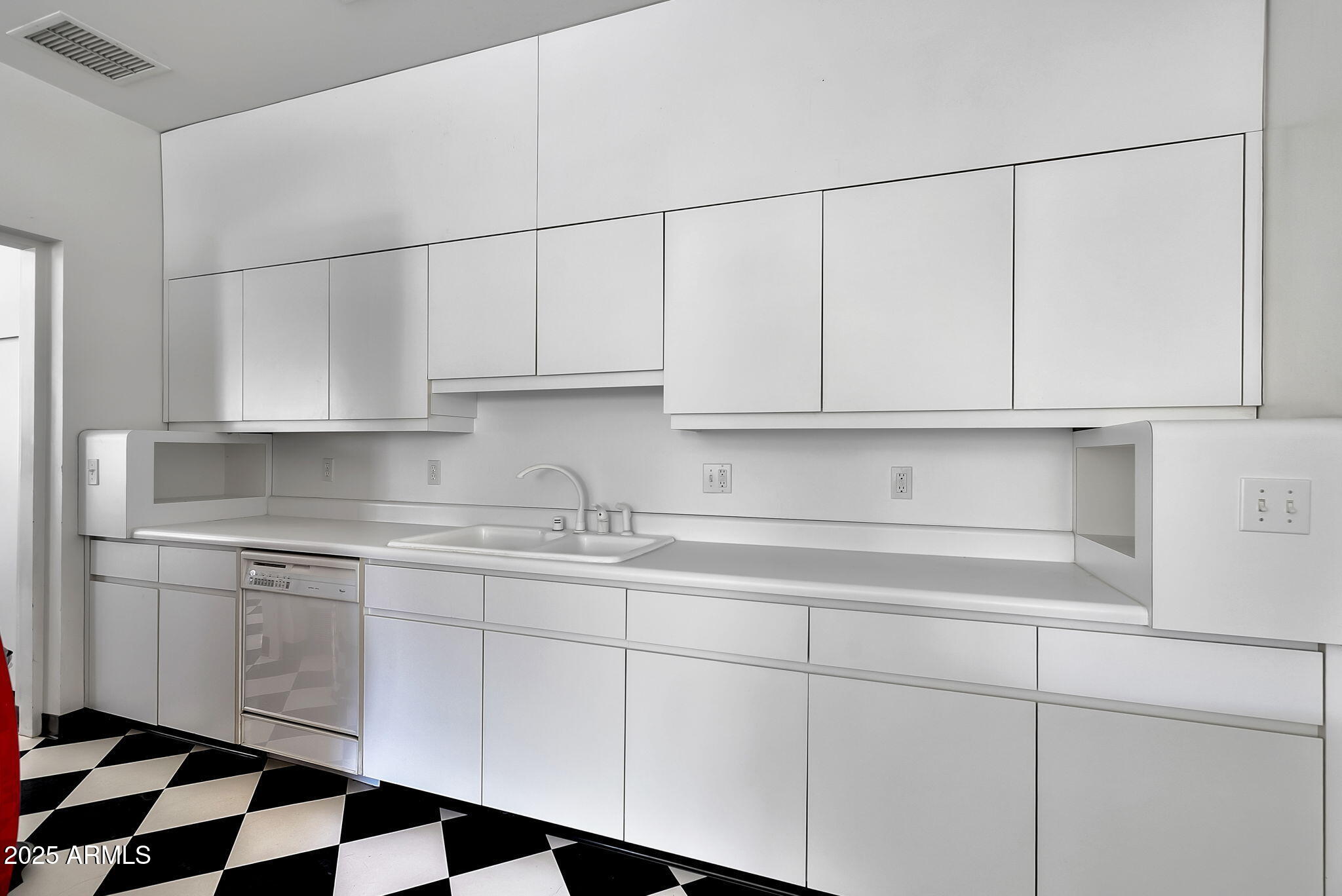 2671 Highway 82 Patagonia Az 85624 Patagonia, AZ 85624 - Photo 26 of 65 Kitchen