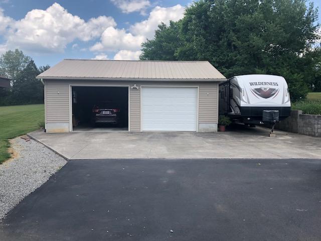 8102 Thompson School Road Corryton, TN 37721 - Photo 16 of 21 28 X 28 OVERSIZED garage