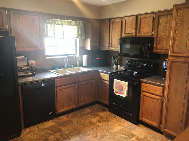 8102 Thompson School Road Corryton, TN 37721 - Photo 6 of 21 TSR - kitchen