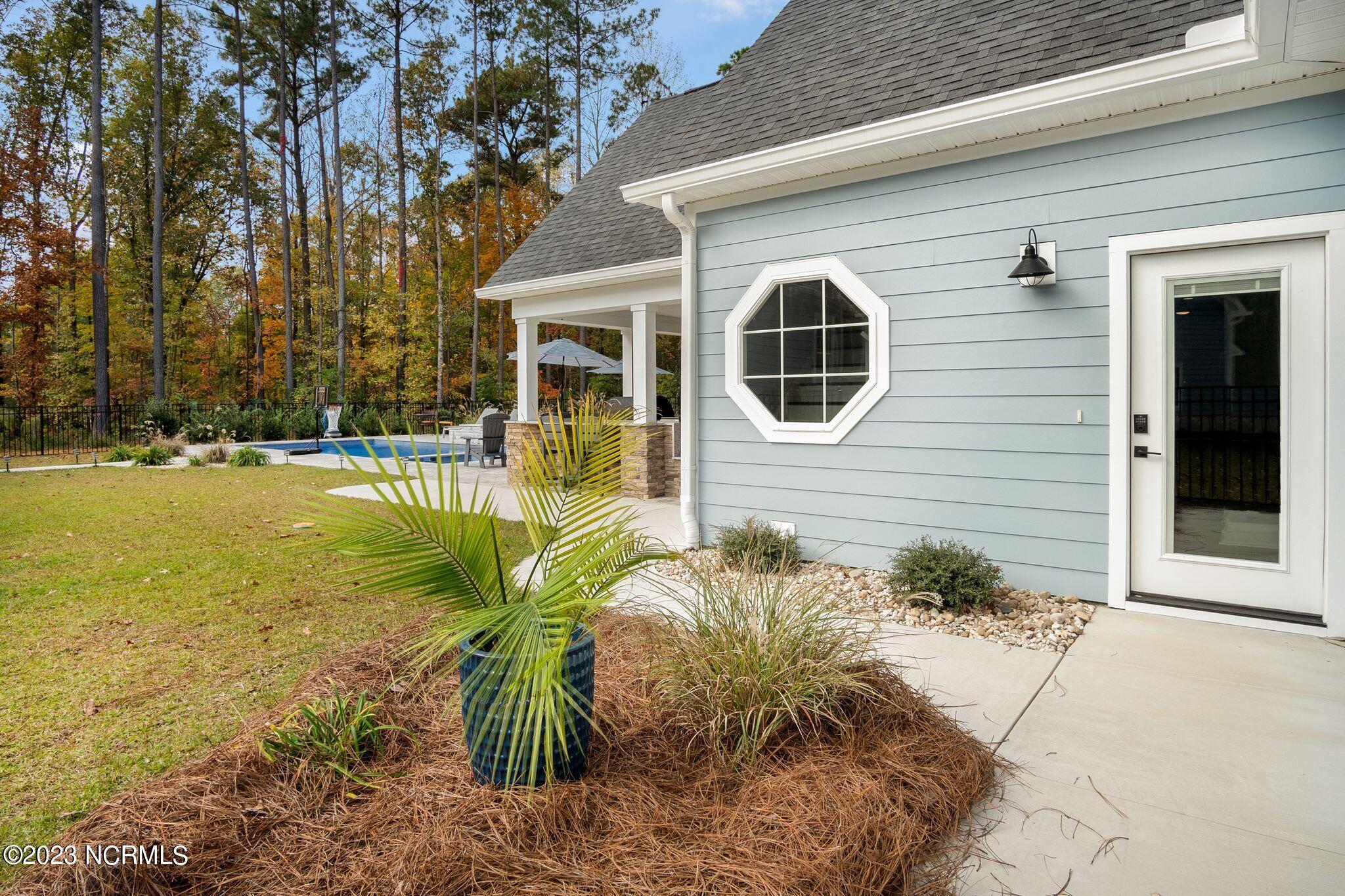 17 Gables Road New Bern, NC 28562 - Photo 73 of 129 Guest House - Front