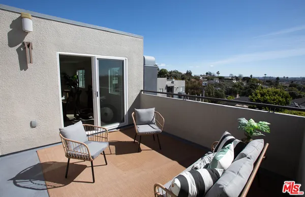$1,895,000 | 1212 Ocean Park Boulevard, Unit 16, Santa Monica, CA 90405