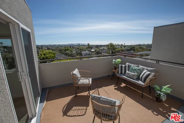 $1,895,000 | 1212 Ocean Park Boulevard, Unit 16, Santa Monica, CA 90405