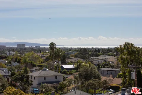 $1,895,000 | 1212 Ocean Park Boulevard, Unit 16, Santa Monica, CA 90405