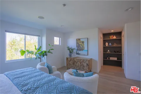 $1,895,000 | 1212 Ocean Park Boulevard, Unit 16, Santa Monica, CA 90405