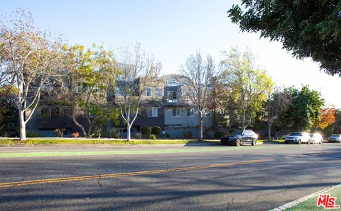 $1,950,000 | 1212 Ocean Park Boulevard, Unit 16, Santa Monica, CA 90405