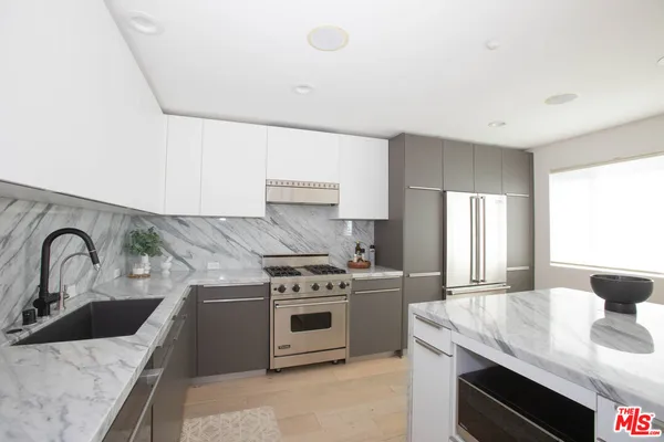 $1,895,000 | 1212 Ocean Park Boulevard, Unit 16, Santa Monica, CA 90405