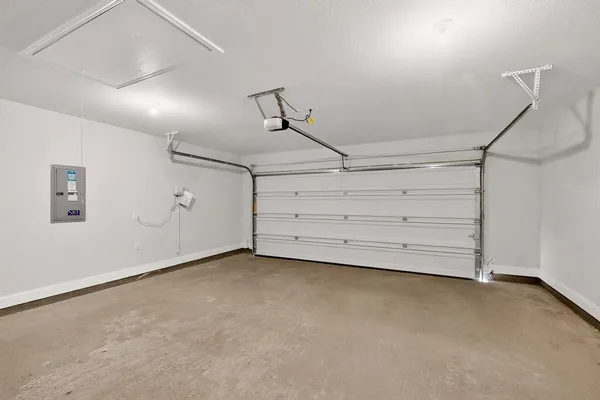 a view of back yard of the house