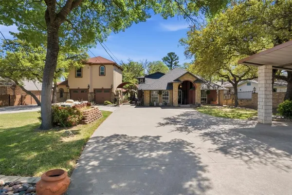 $1,825,000 | 106 Marina View Court, Weatherford, TX 76087