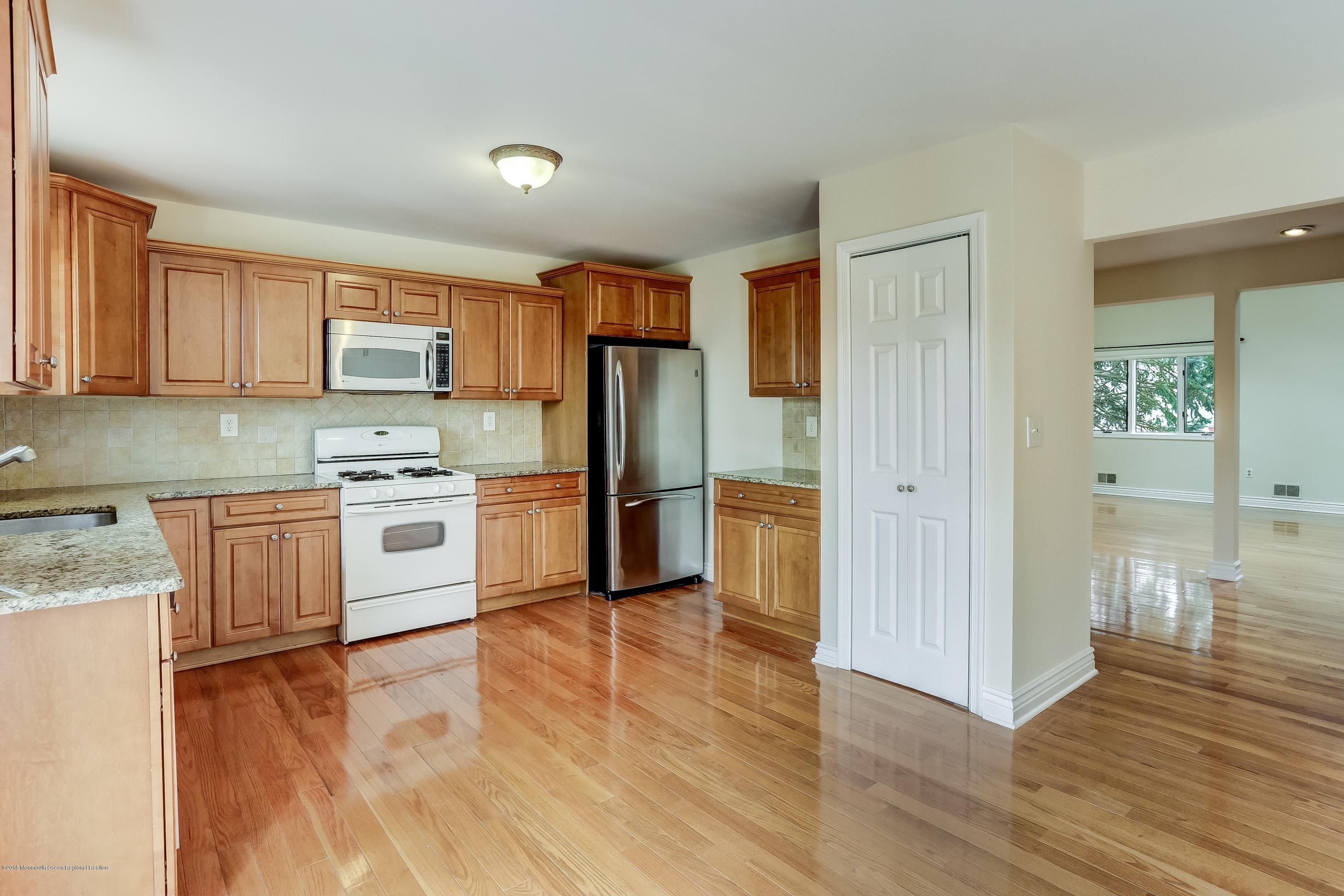 4 Rochester Drive Brick, NJ 08723 - Photo 8 of 29 009_48212983