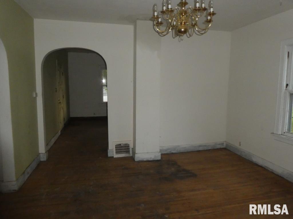 1436 Monument Avenue Springfield, IL 62702 - Photo 8 of 30