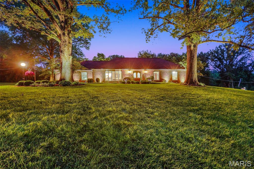 1897 Point Oak Road Des Peres, MO 63131 - Photo 1 of 47 Gallery Image 1