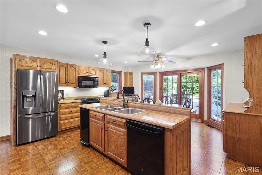 1897 Point Oak Road Des Peres, MO 63131 - Photo 13 of 47 Gallery Image 13