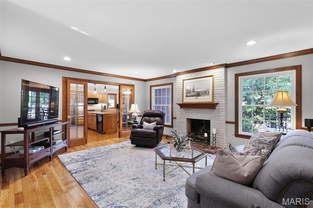 1897 Point Oak Road Des Peres, MO 63131 - Photo 17 of 47 Gallery Image 17