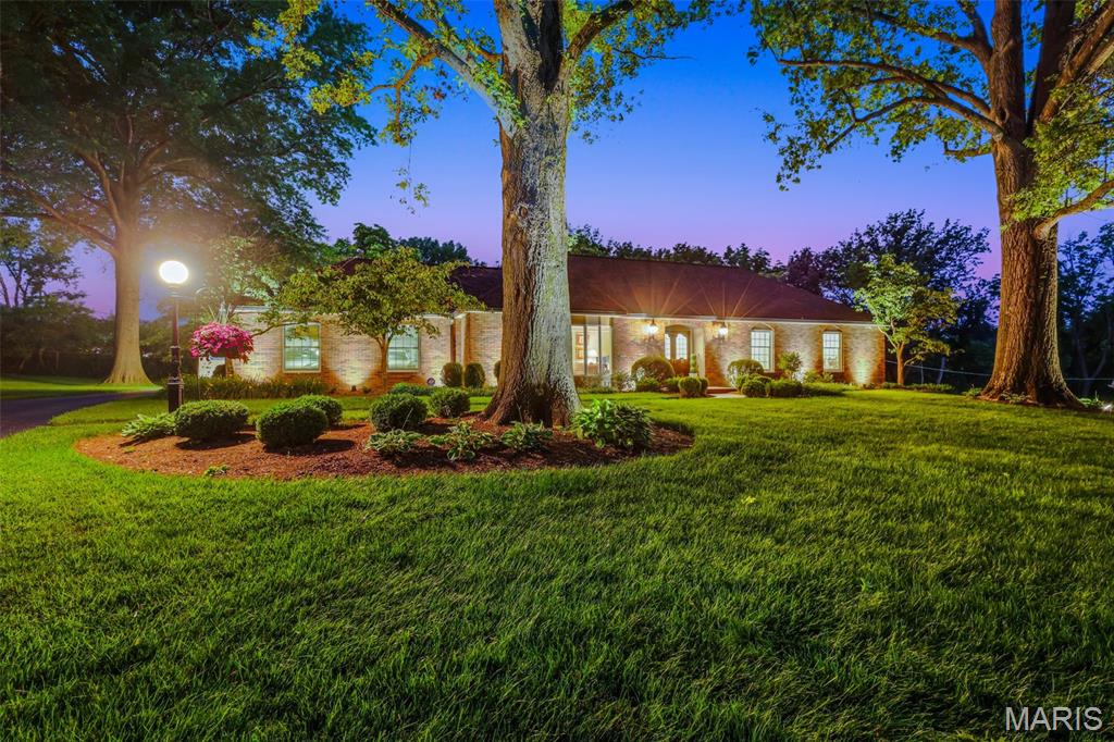 1897 Point Oak Road Des Peres, MO 63131 - Photo 2 of 47 Gallery Image 2