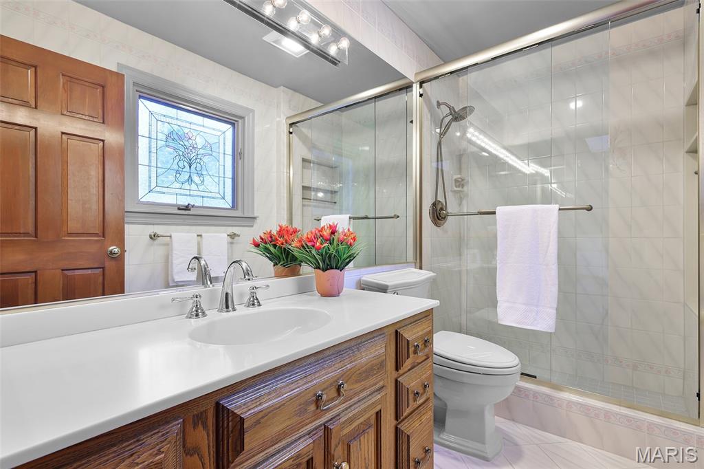 1897 Point Oak Road Des Peres, MO 63131 - Photo 23 of 47 Gallery Image 23