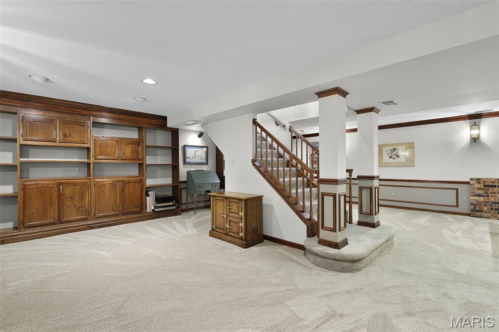 1897 Point Oak Road Des Peres, MO 63131 - Photo 31 of 47 Gallery Image 31