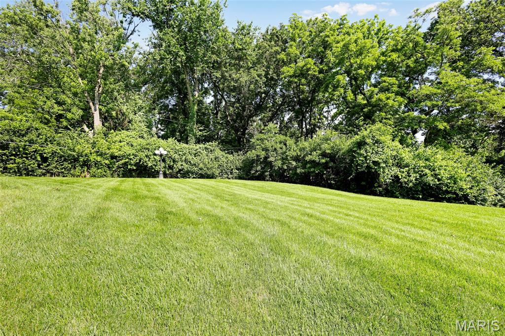 1897 Point Oak Road Des Peres, MO 63131 - Photo 39 of 47 Gallery Image 39
