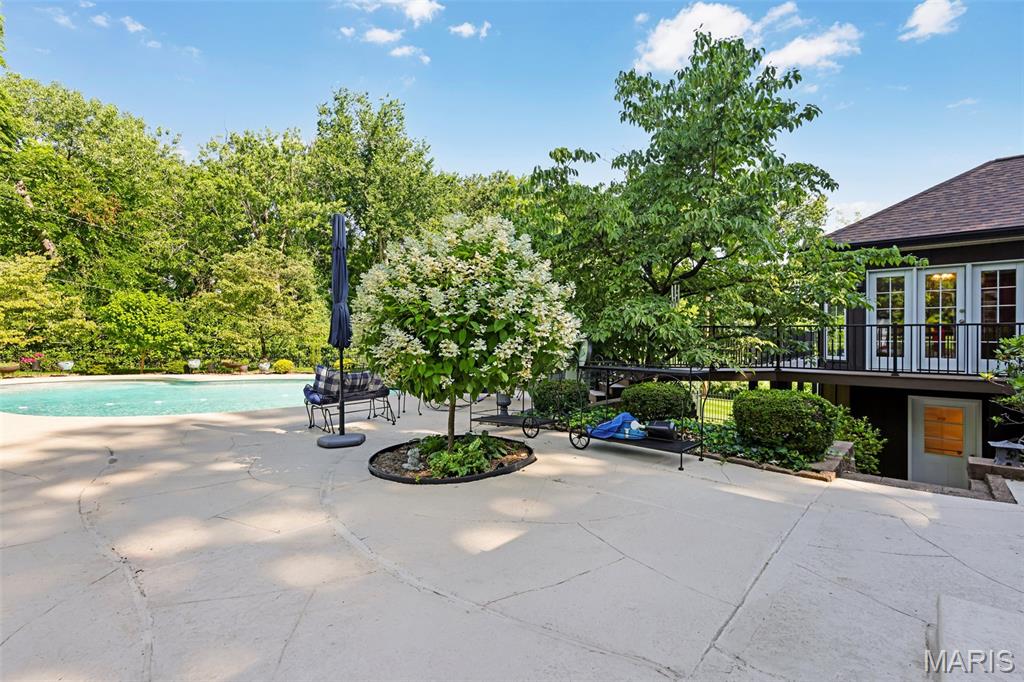 1897 Point Oak Road Des Peres, MO 63131 - Photo 42 of 47 Gallery Image 42
