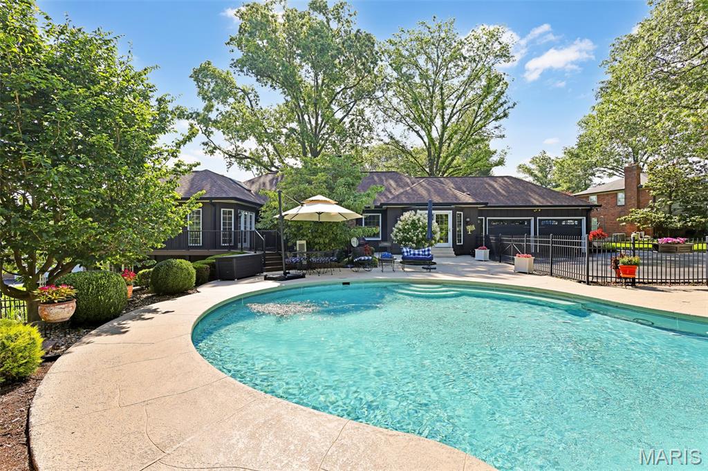 1897 Point Oak Road Des Peres, MO 63131 - Photo 46 of 47 Gallery Image 46