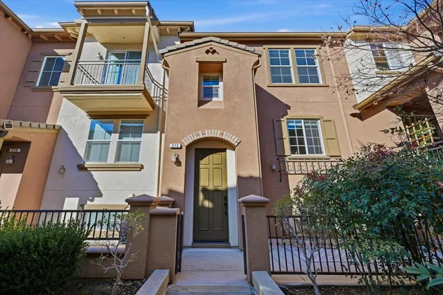 $1,398,000 | 212 Boston Fern Common, Fremont, CA 94539