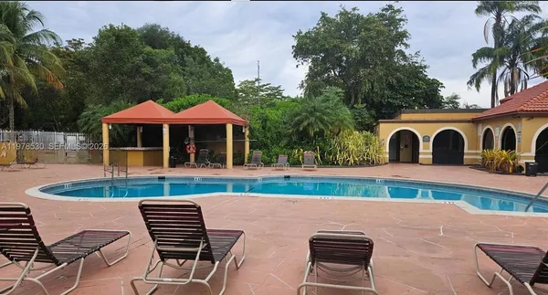 $1,945 | 15600 Southwest 80th Street, Unit L302, Miami, FL 33193