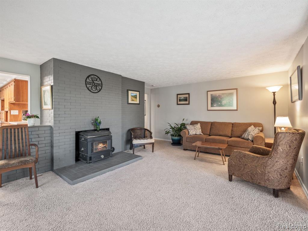 971 Dutton Road Rochester Hills, MI 48306 - Photo 23 of 51