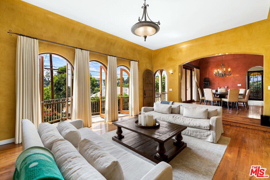 2604 Rutherford Drive Los Angeles, CA 90068 - Photo 1 of 23