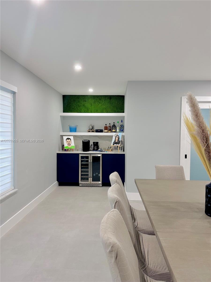 5680 Southwest 7th Street Plantation, FL 33317 - Photo 7 of 16