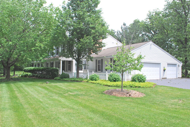 2S575 Deerpath Road Batavia, IL 60510 - Photo 2 of 25