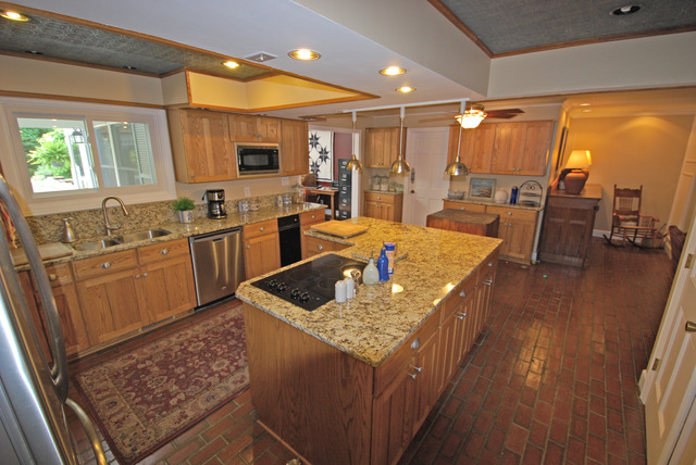 2S575 Deerpath Road Batavia, IL 60510 - Photo 3 of 25