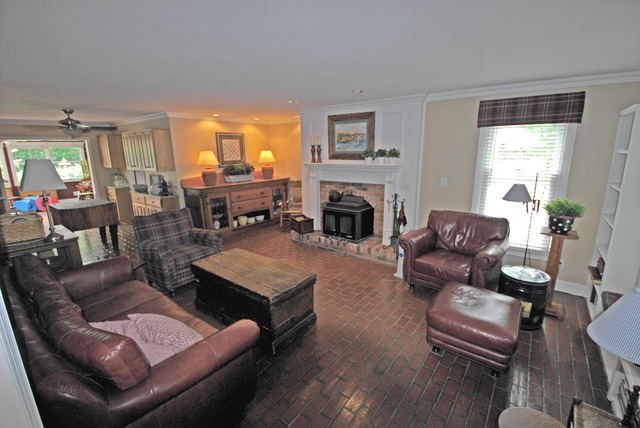 2S575 Deerpath Road Batavia, IL 60510 - Photo 6 of 25