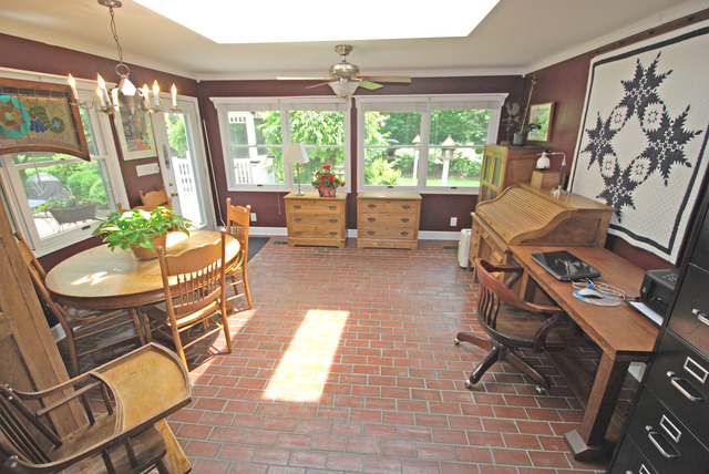 2S575 Deerpath Road Batavia, IL 60510 - Photo 10 of 25