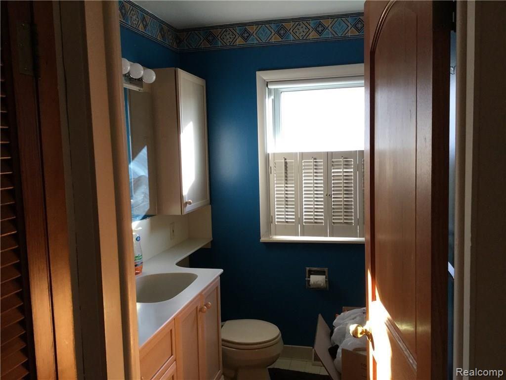 24700 Wick Road Taylor, MI 48180 - Photo 15 of 19 445B48C5-BFF6-474A-8CBA-73FCB77B2A1D.jpeg