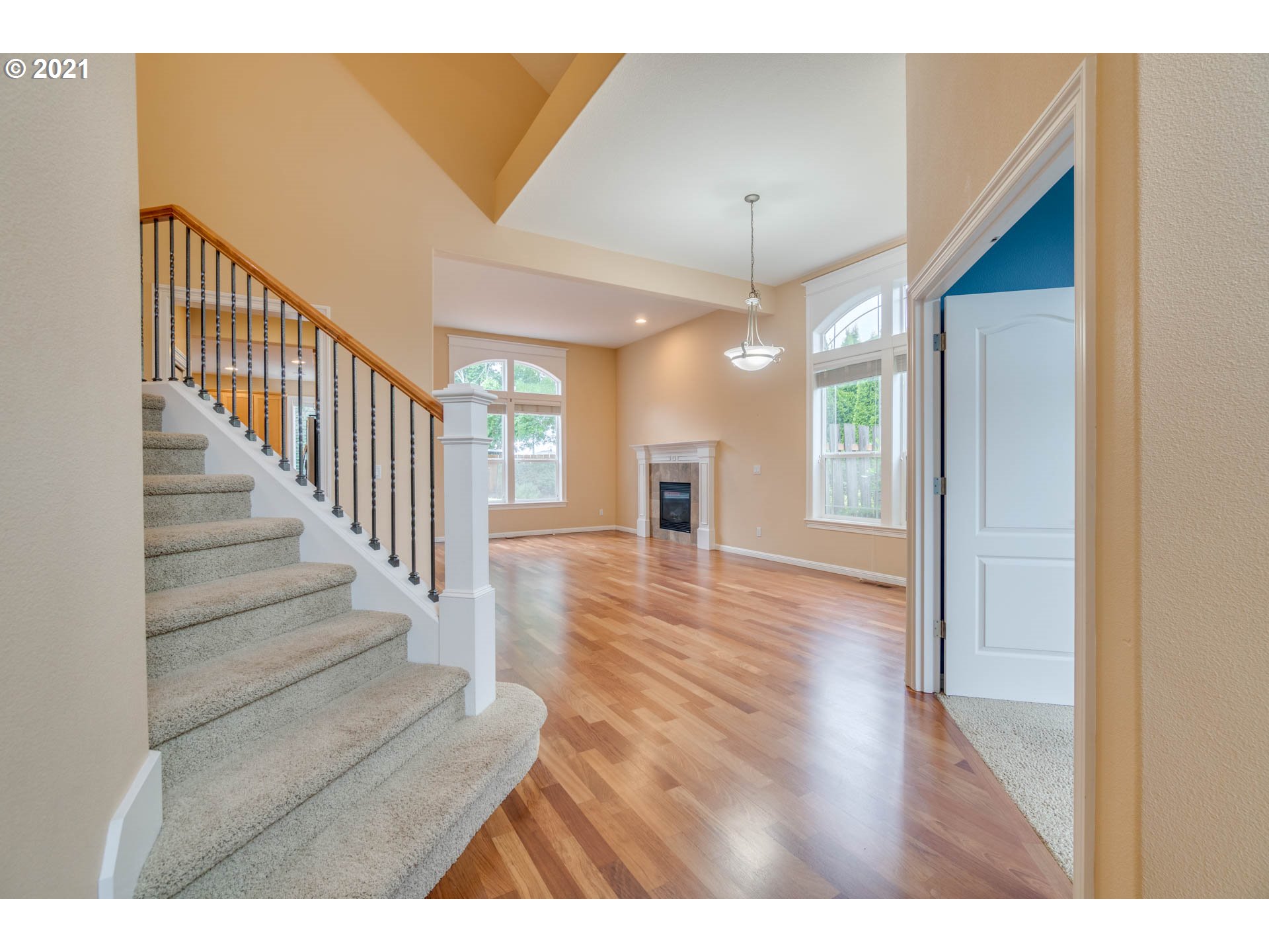 3113 Northwest 30th Circle Camas, WA 98607 - Photo 12 of 32 a view interior of a house and wooden floor