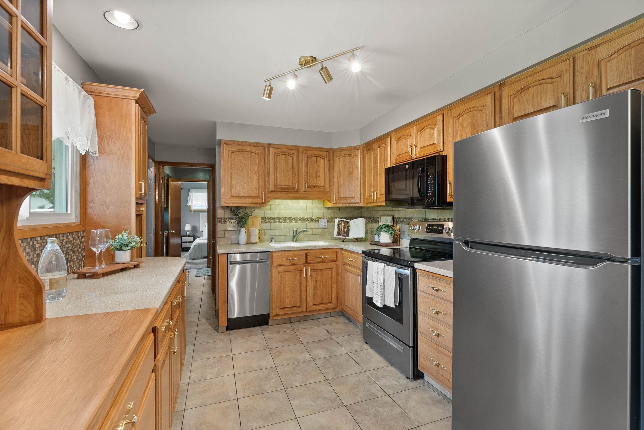 201 West Barnes Road Spokane, WA 99218 - Photo 9 of 40