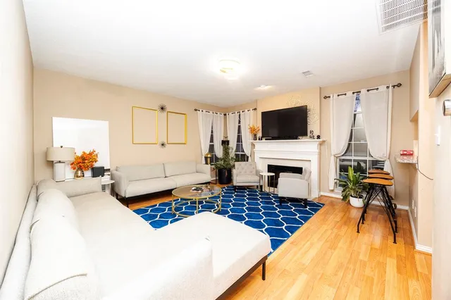 $5,995 | 2106 Hunter Pl Lane, Arlington, TX 76006