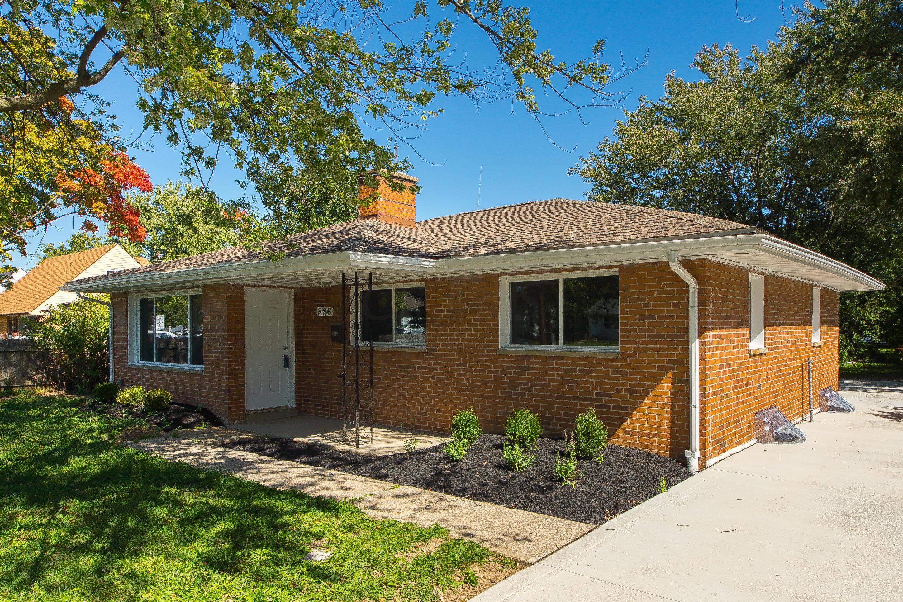886 Demorest Road Columbus, OH 43204 - Photo 3 of 30 Gallery Image 3