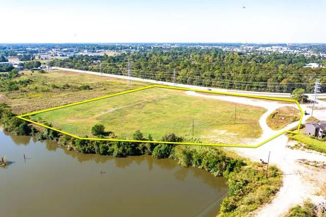 a view of an ocean view