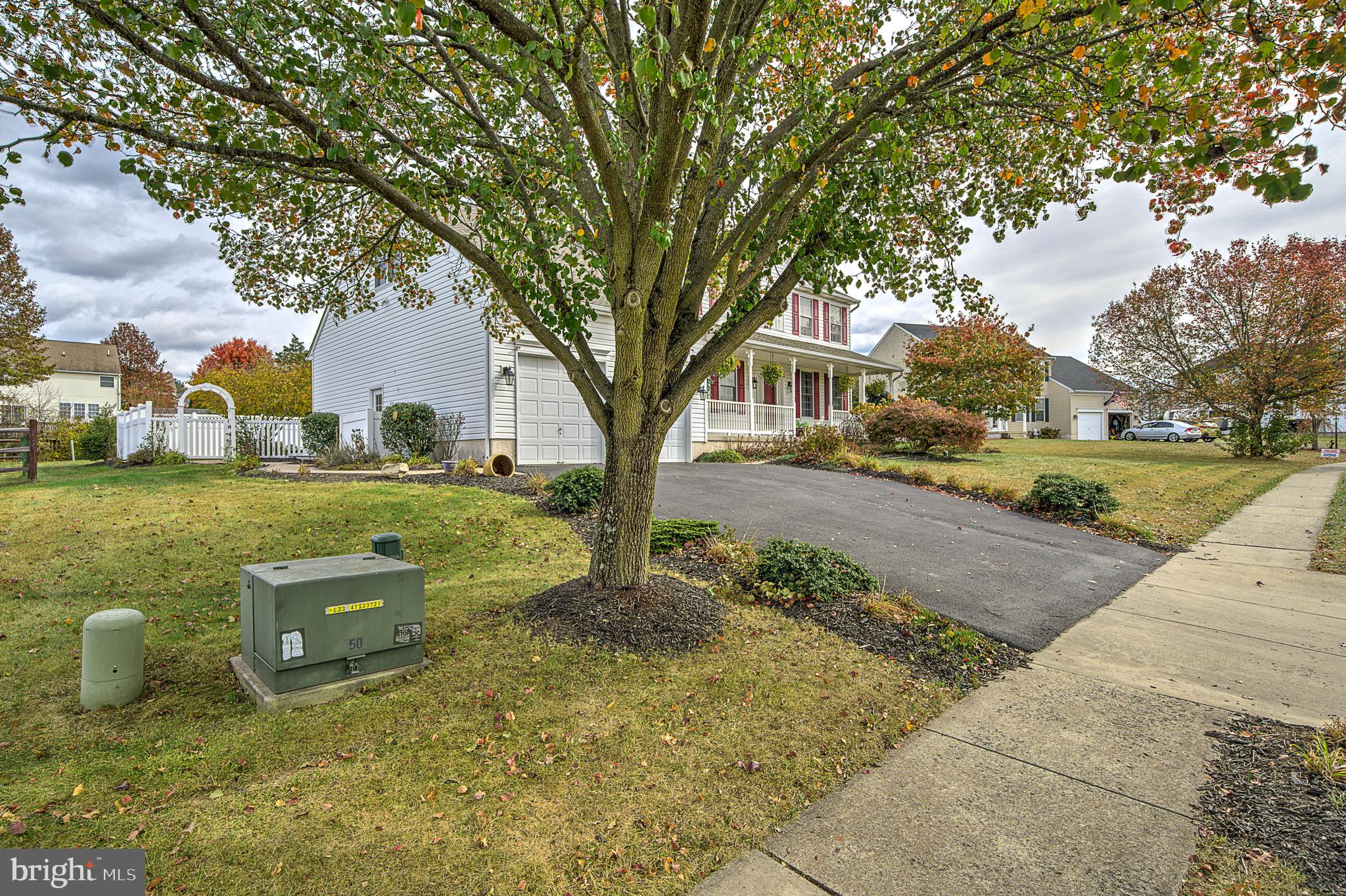 2552 Brooke Road Pennsburg, PA 18073 - Photo 6 of 58 Gallery Image 6