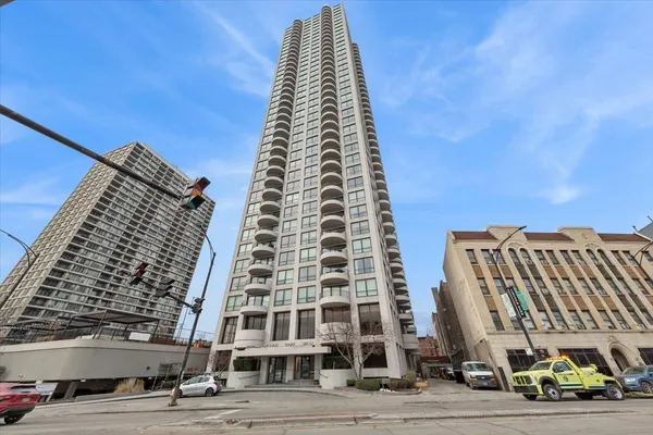$239,000 | 2020 North Lincoln Park West, Unit 14B, Chicago, IL 60614