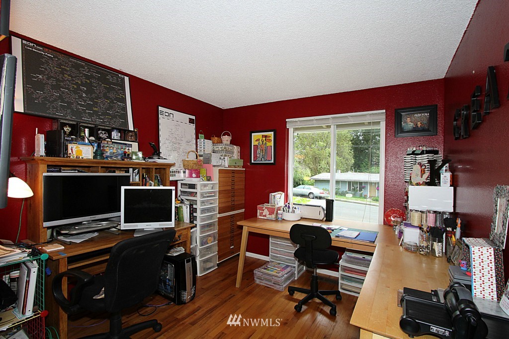 9223 Northeast 193rd Street Bothell, WA 98011 - Photo 12 of 15 Gallery Image 12