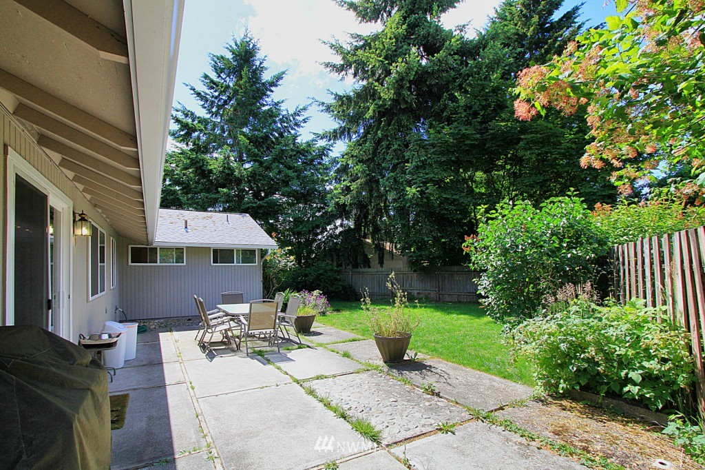 9223 Northeast 193rd Street Bothell, WA 98011 - Photo 13 of 15 Gallery Image 13