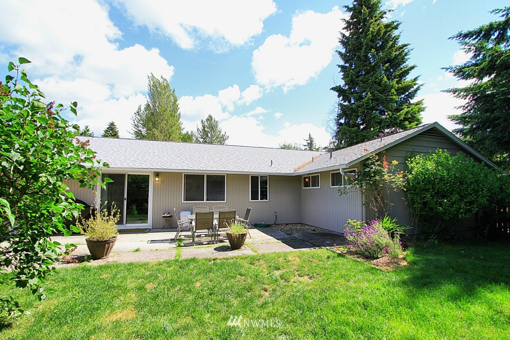 9223 Northeast 193rd Street Bothell, WA 98011 - Photo 14 of 15 Gallery Image 14