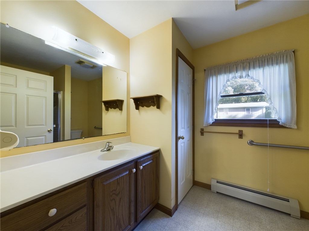 25 Arrow Head Trail South Kingstown, RI 02879 - Photo 16 of 38 Bathroom #1