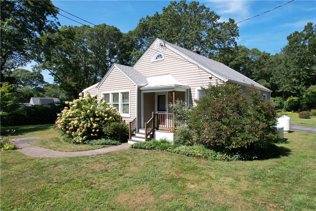 25 Arrow Head Trail South Kingstown, RI 02879 - Photo 2 of 38