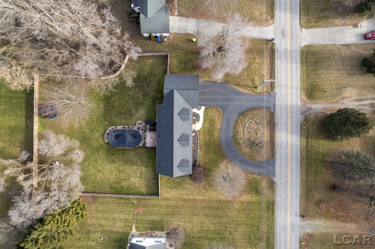 1260 Sutton Road Adrian, MI 49221 - Photo 48 of 52 50131059-b5eea5d7-6e23-48b6-972f-8b668369bff6.JPG