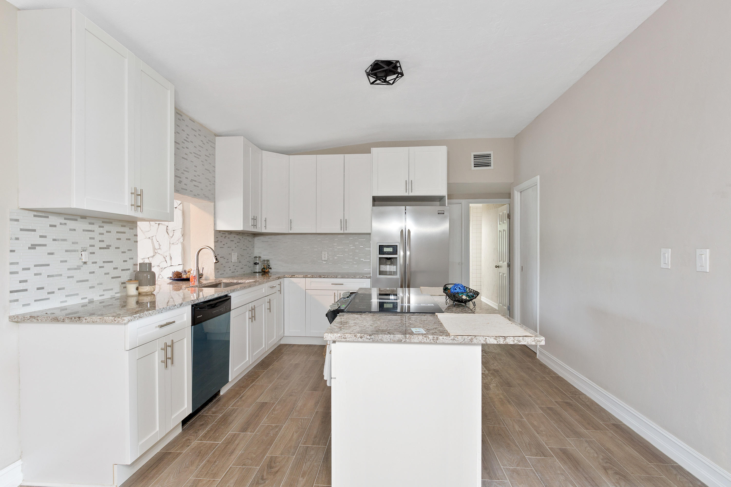 1910 High Ridge Road Lake Worth, FL 33461 - Photo 4 of 27 019-1910HighRidgeRd-LakeWorth-FL-full