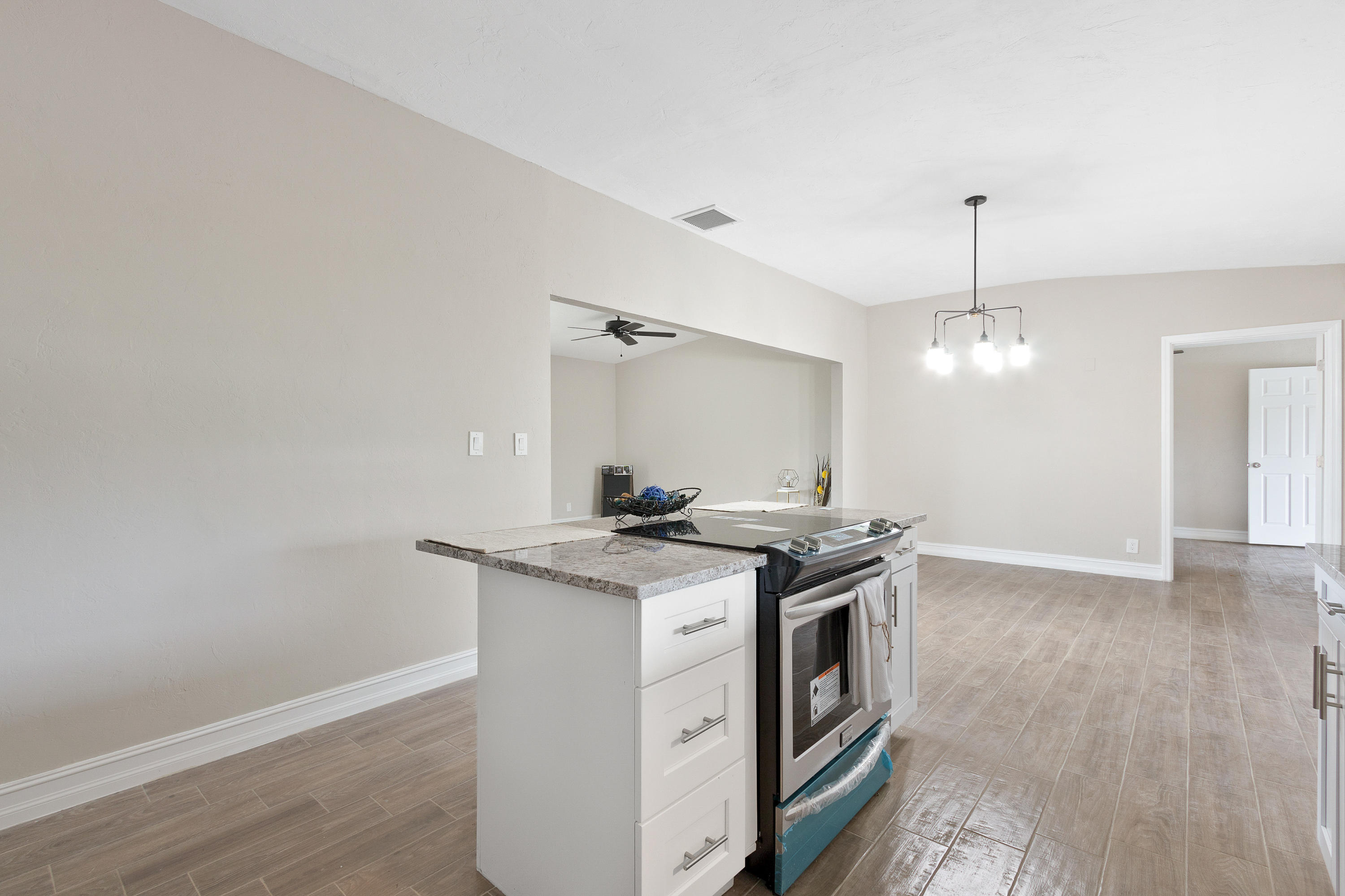 1910 High Ridge Road Lake Worth, FL 33461 - Photo 5 of 27 018-1910HighRidgeRd-LakeWorth-FL-full