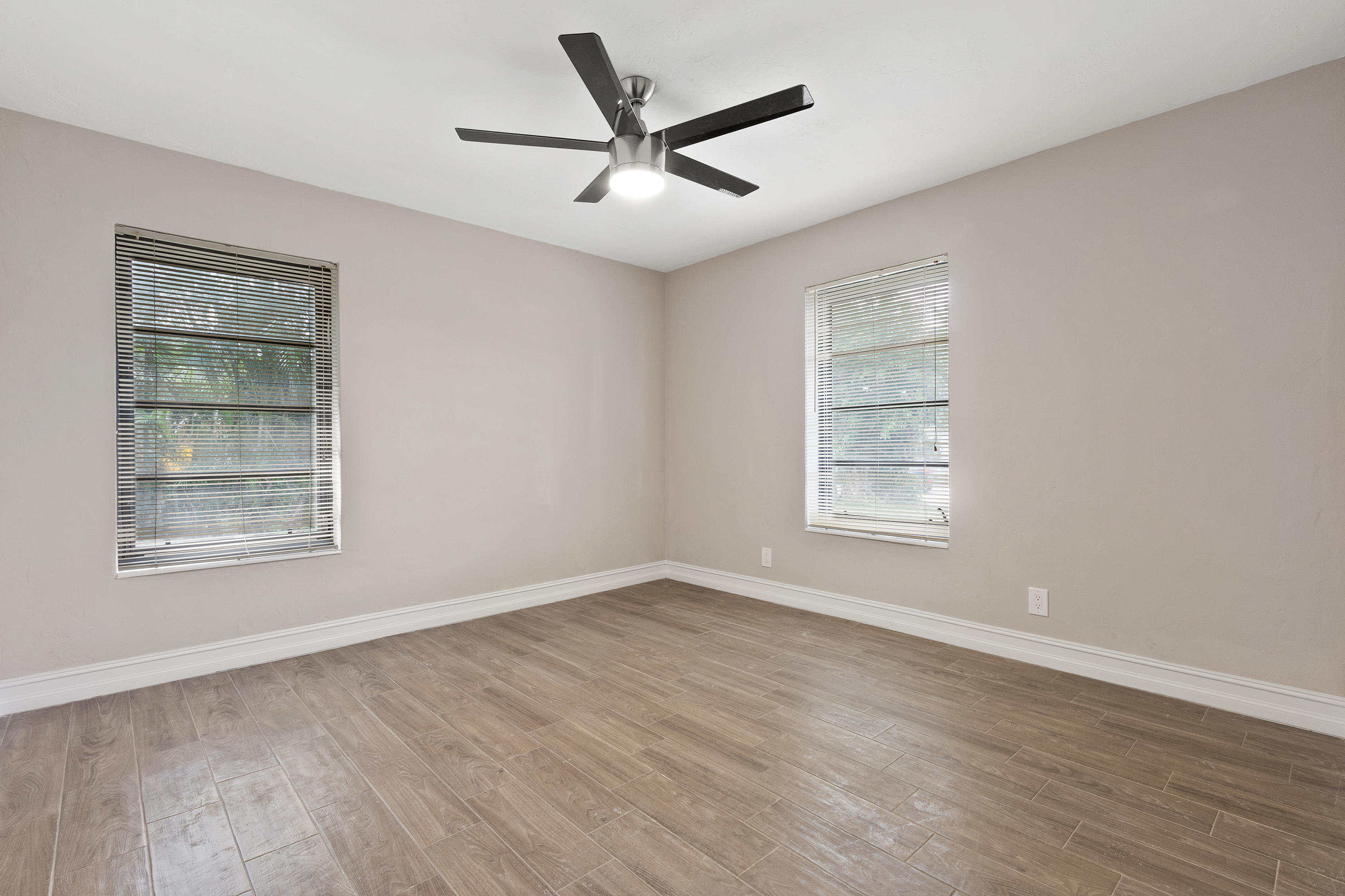 1910 High Ridge Road Lake Worth, FL 33461 - Photo 7 of 27 005-1910HighRidgeRd-LakeWorth-FL-full