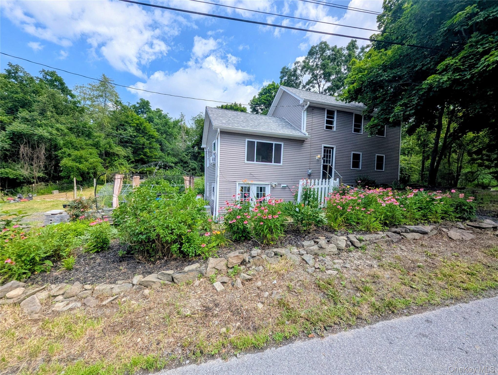 122 Castle High Road Middletown, NY 10940 - Photo 1 of 44